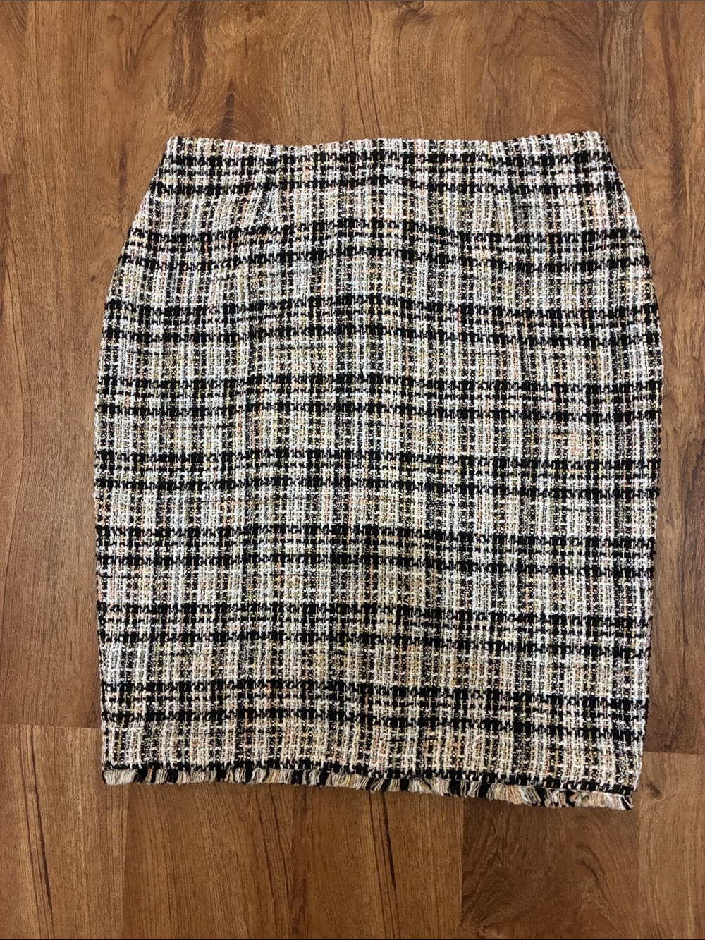 Calvin Klein Black & Cream Tweed Lined Pencil Skirt Excellent pre-owned cond.